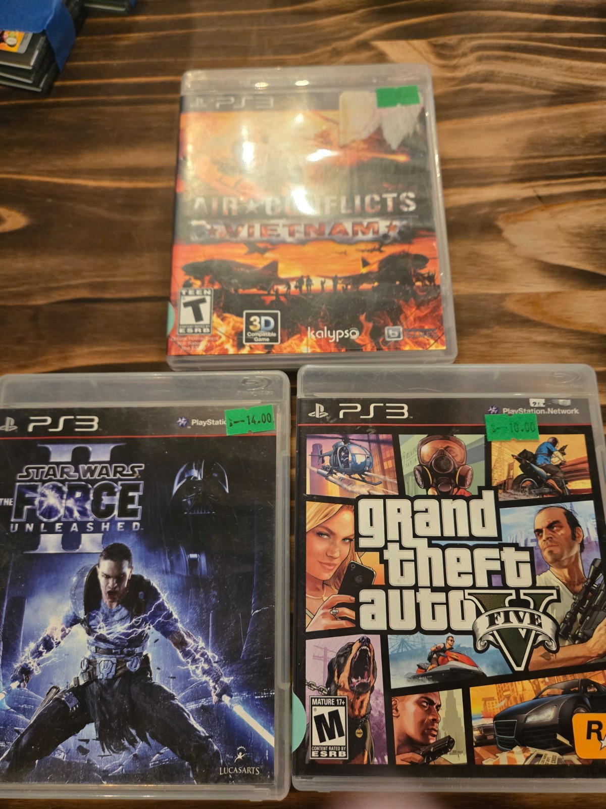 3 game ps3 bundle- Gta V ,Star wars Force unleashed 2, Air conflict Vietnam (FF)