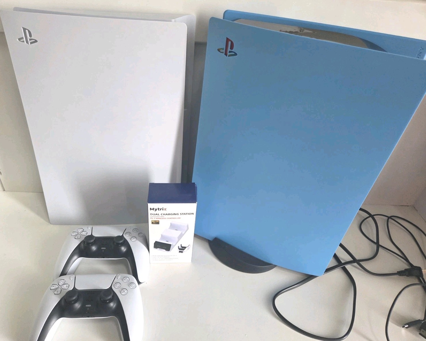 Sony Playstation 5 PS5 Original Release 825gb Disc Edition Bundle Pre Owned