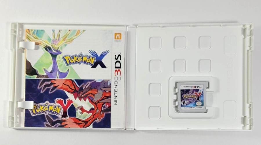 Pokémon Y Nintendo 3DS w/ Cartridge Manual and Inserts Tested & Works