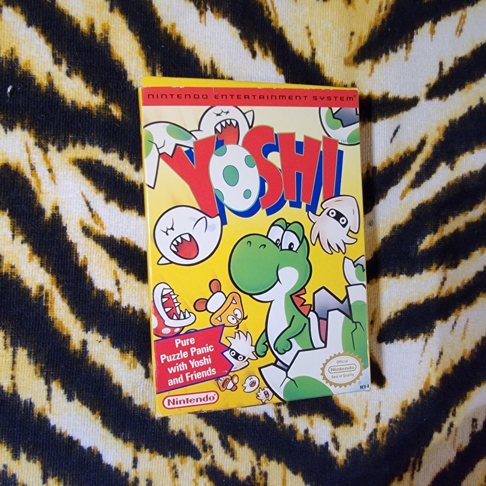 Yoshi Nintendo NES With Box