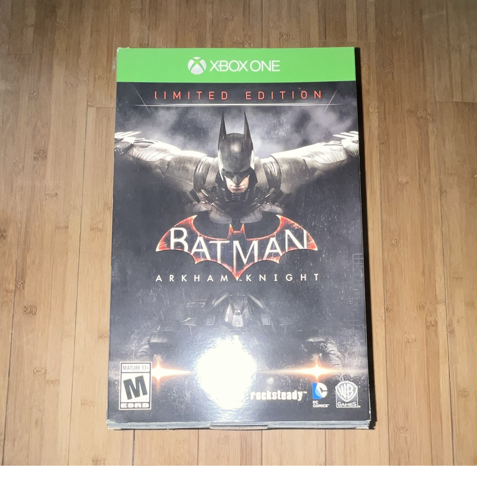 WB Games Batman: Arkham Knight Limited Edition Xbox One + HQ Pack
