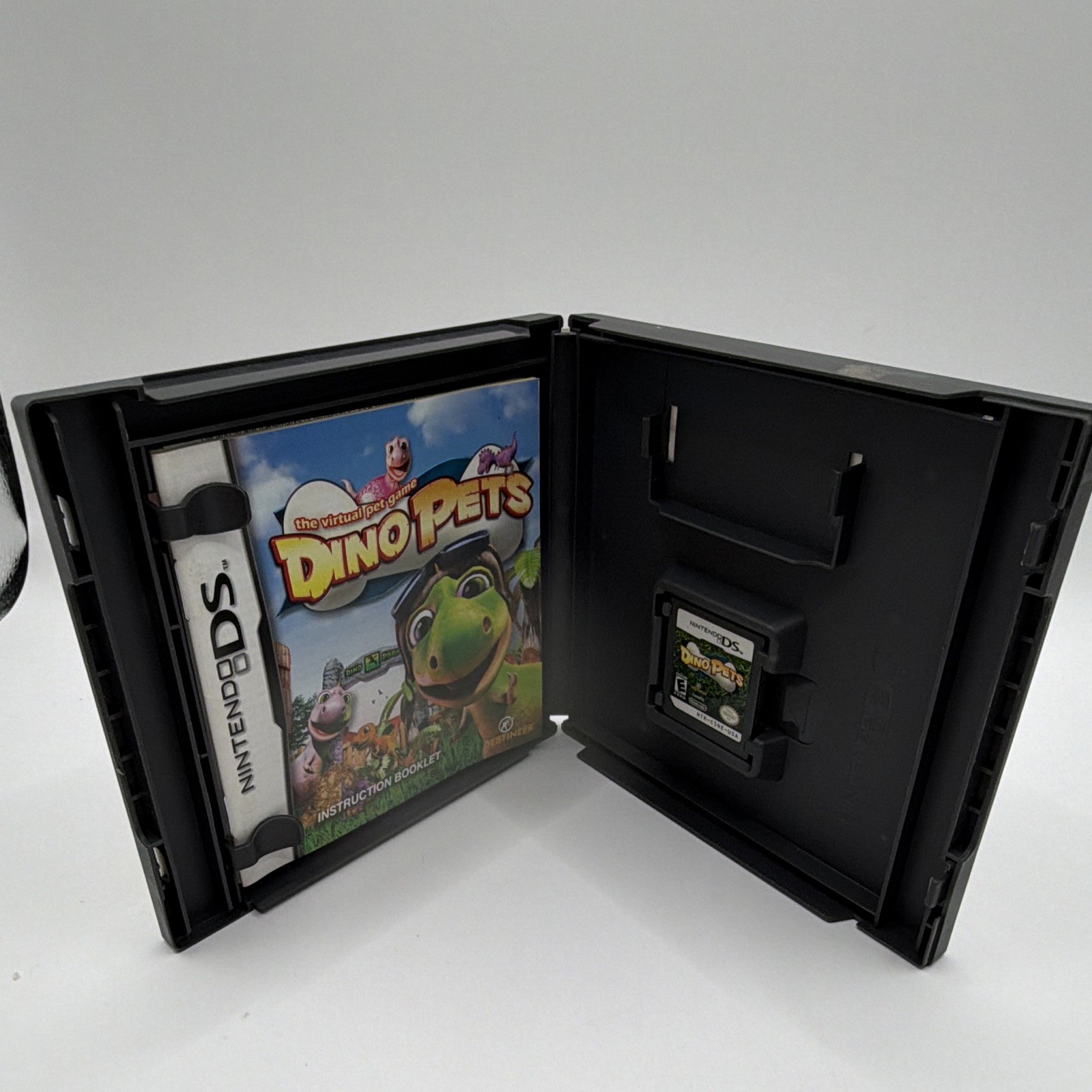 Destineer Dino Pets Nintendo DS Complete w/ Manual & Case E NTSC-U/C Virtual Pet