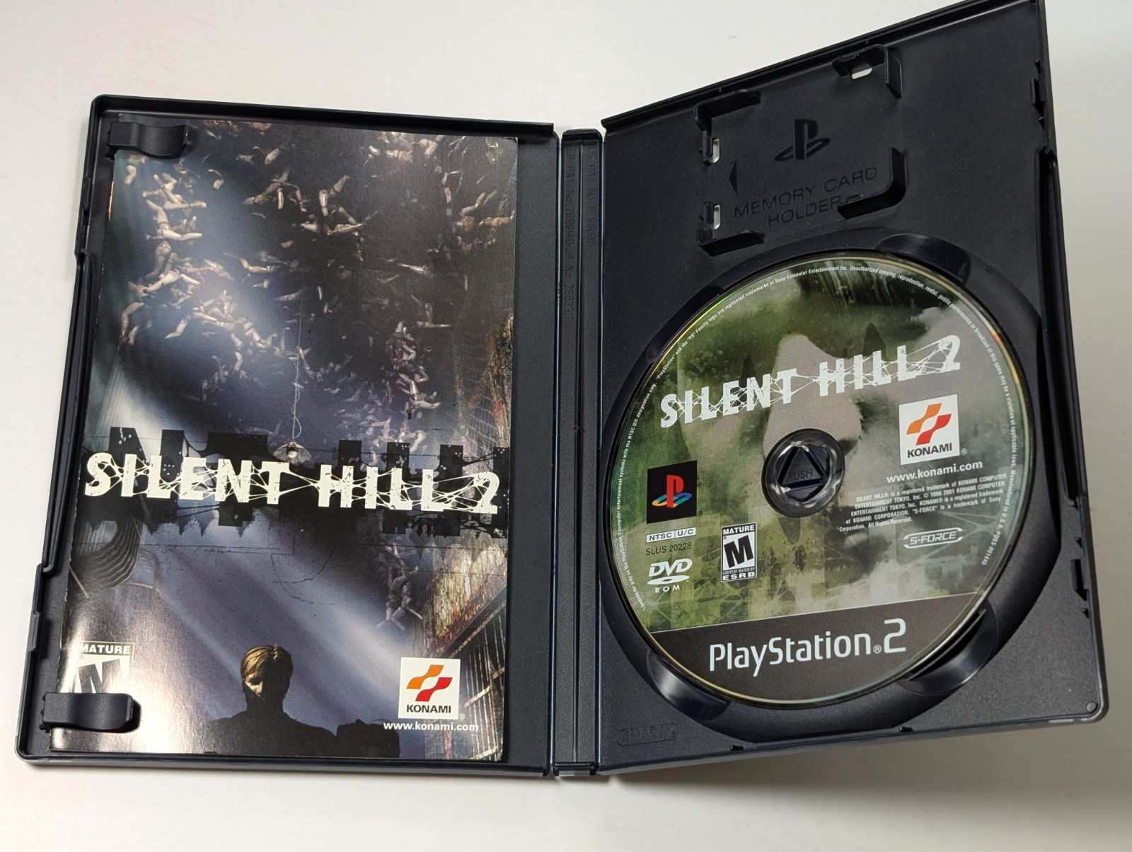 Silent Hill 2 Sony Playstation 2 PS2 complete in case authentic