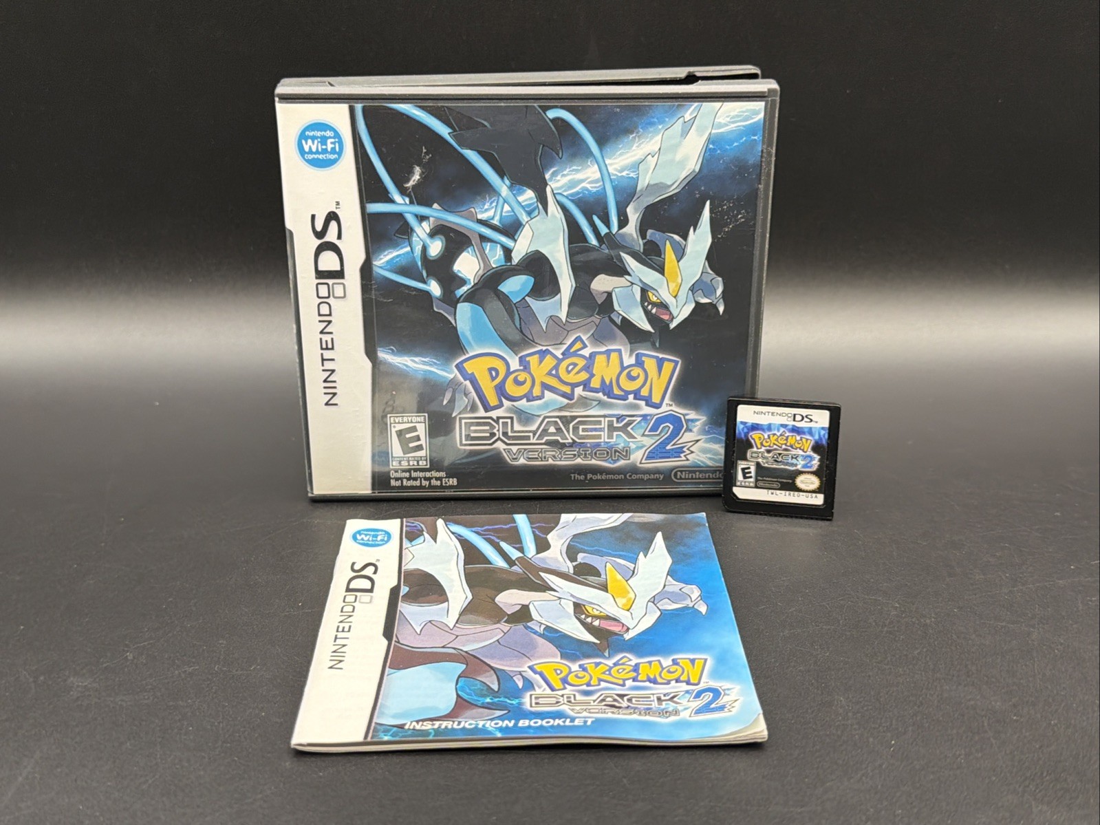 Pokémon Black Version 2 Nintendo DS With Manual Fast Shipping Authentic!