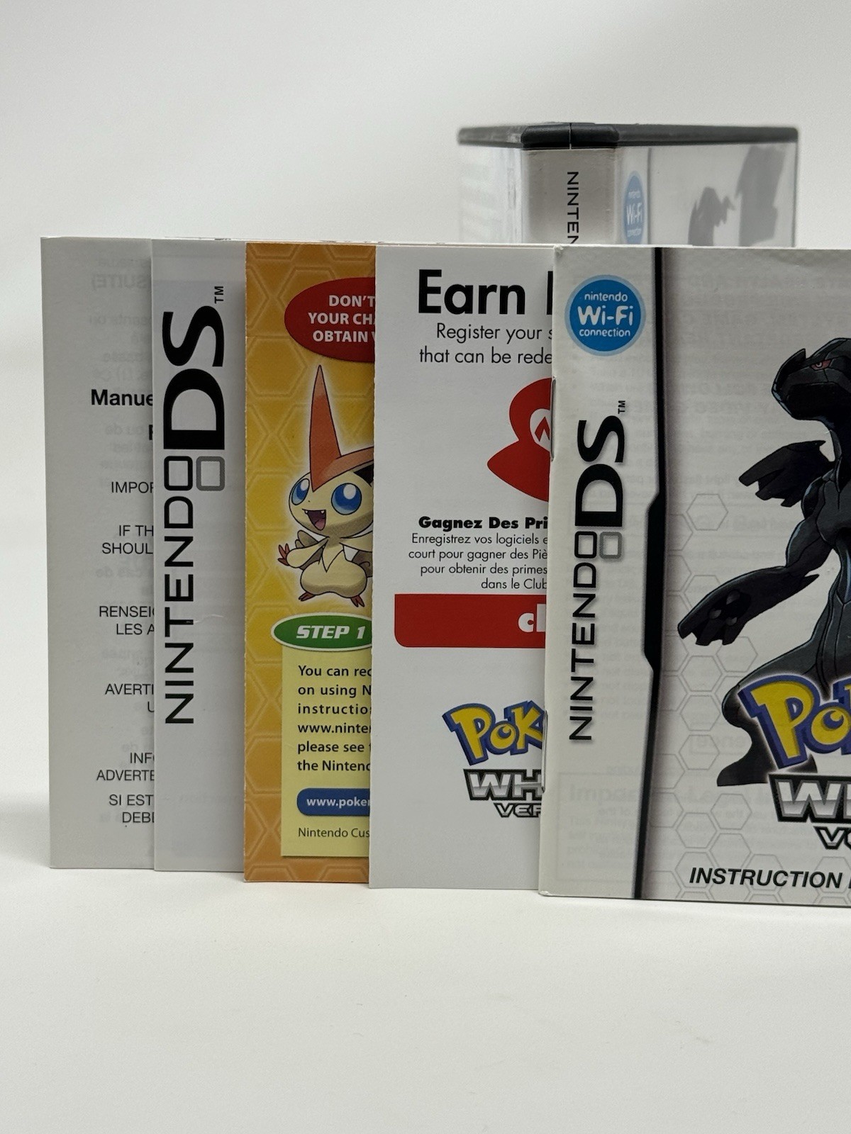 Pokemon White Version Nintendo DS Complete CIB with All Inserts Authentic Clean