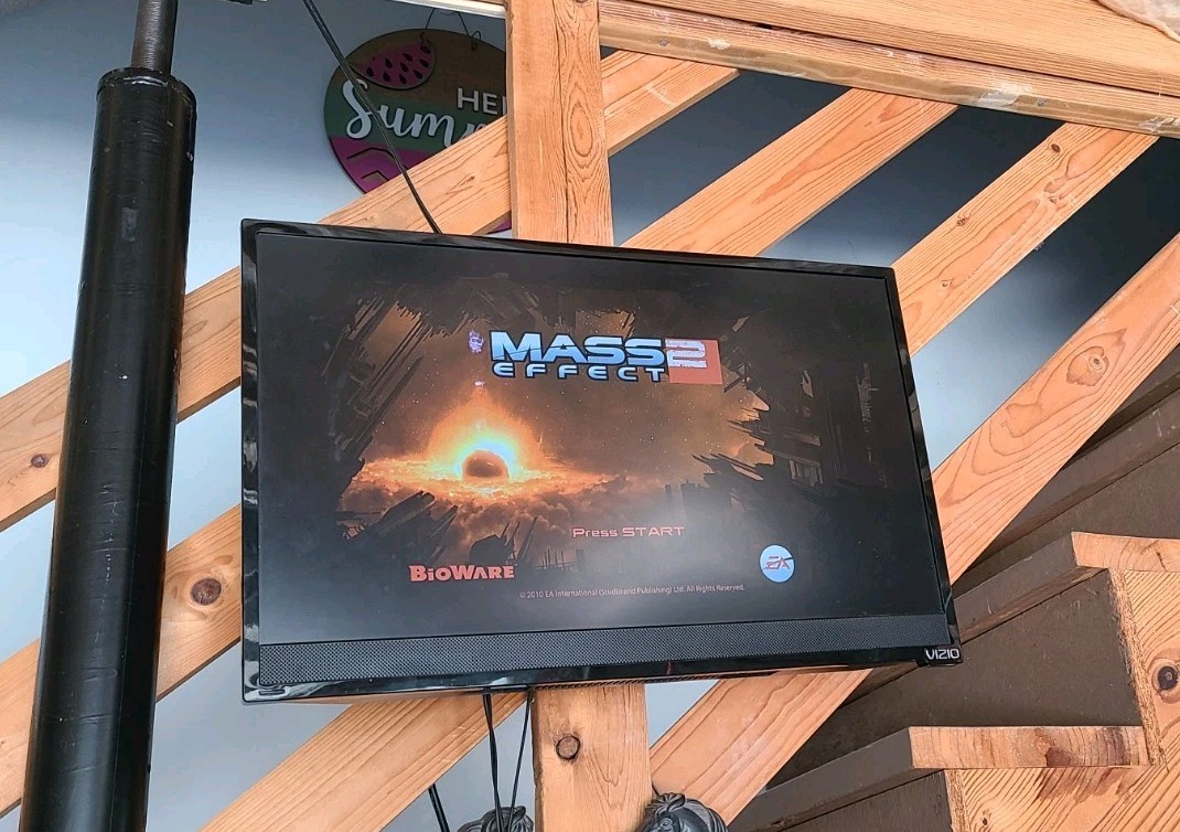 Mass Effect 2 (Microsoft Xbox 360, 2010)/ CIB/ TESTED AND WORKS