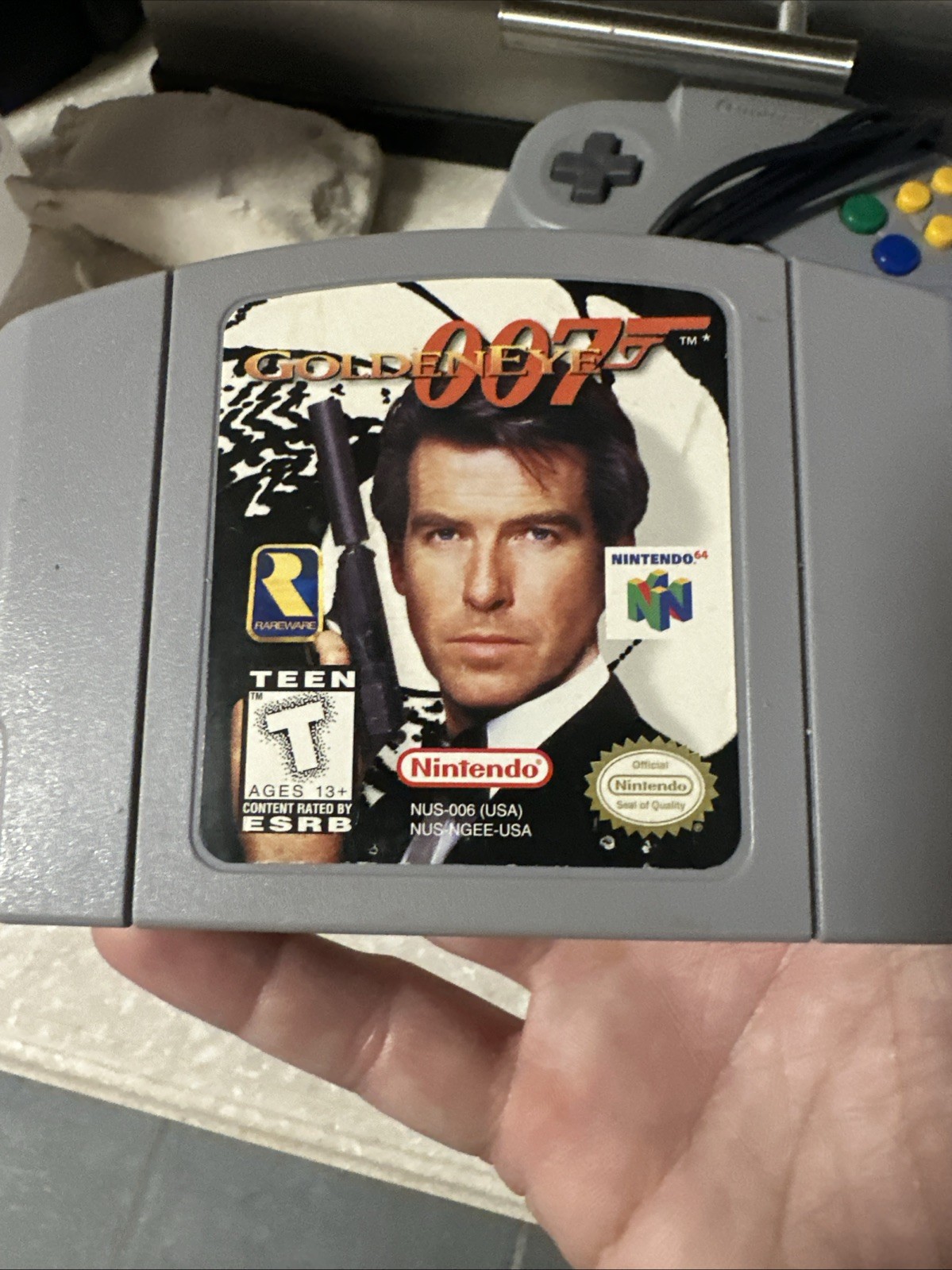 GoldenEye 007 (Nintendo 64 N64) Cartridge James Bond FPS Multiplayer 1997