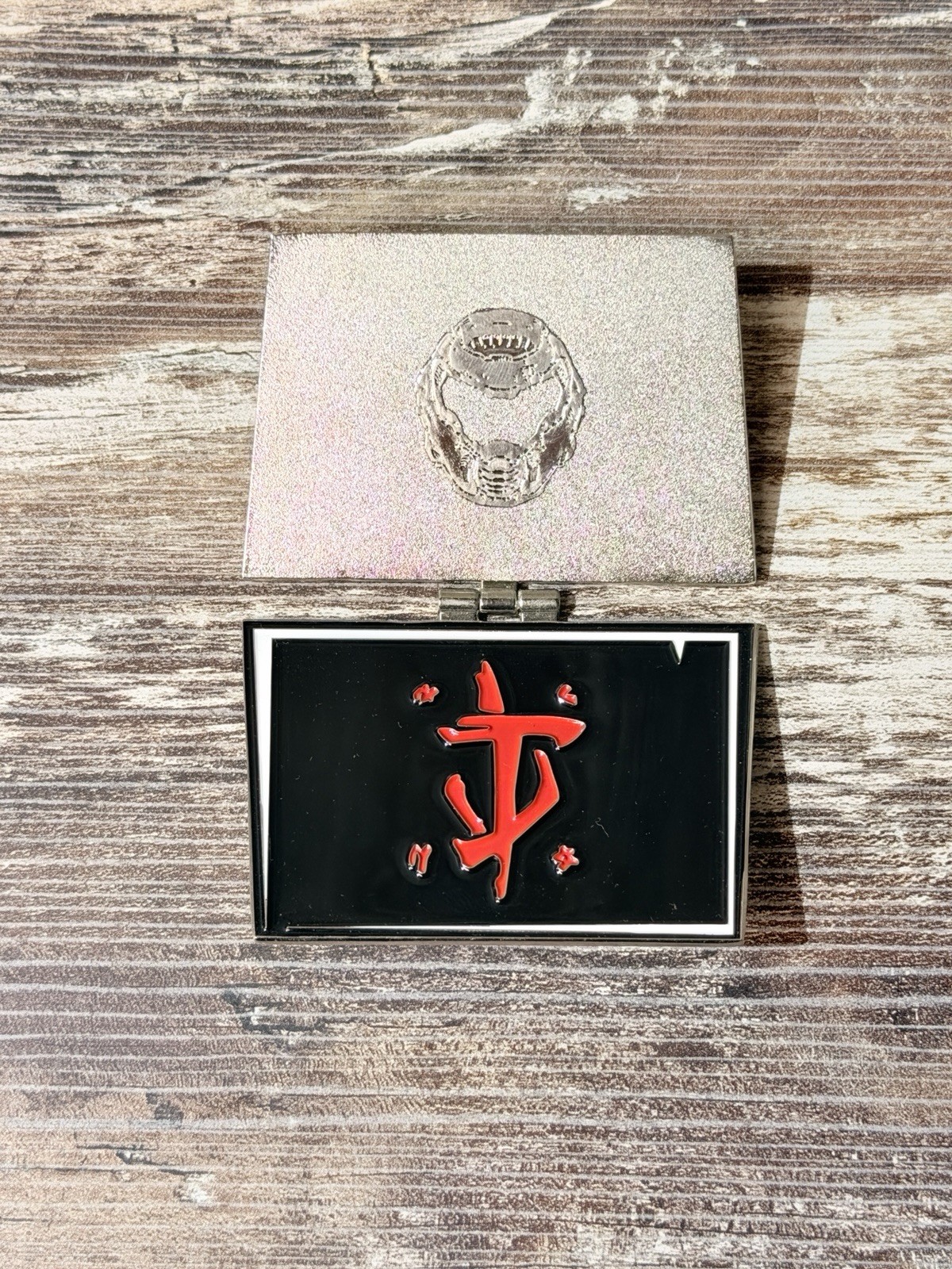 Doom Eternal Hello Slayer Pin of The Month #15 Figure Praetor Helmet
