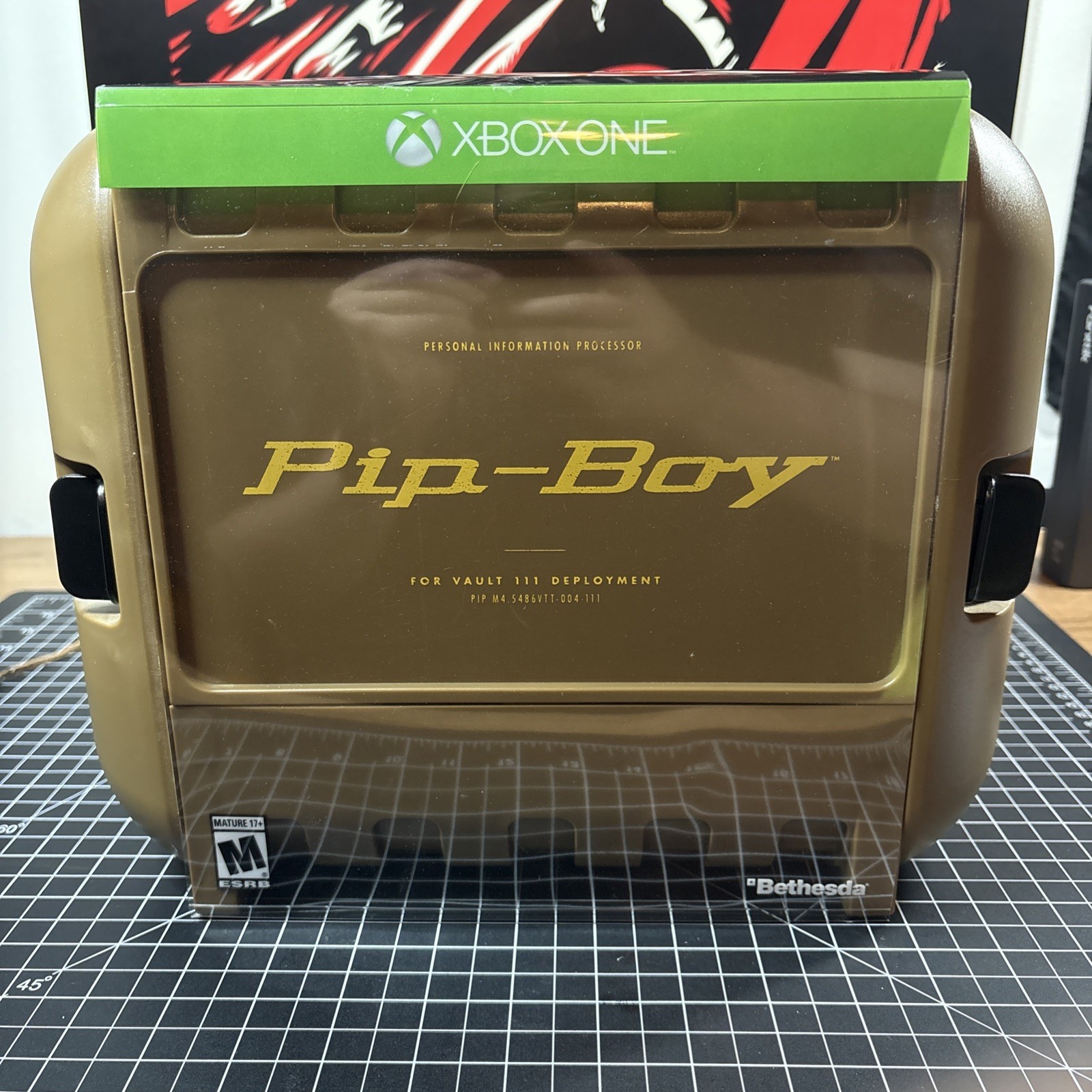 Fallout 4 Pip-Boy Edition Xbox One Collectors Wearable Replica 3000 Steelbook