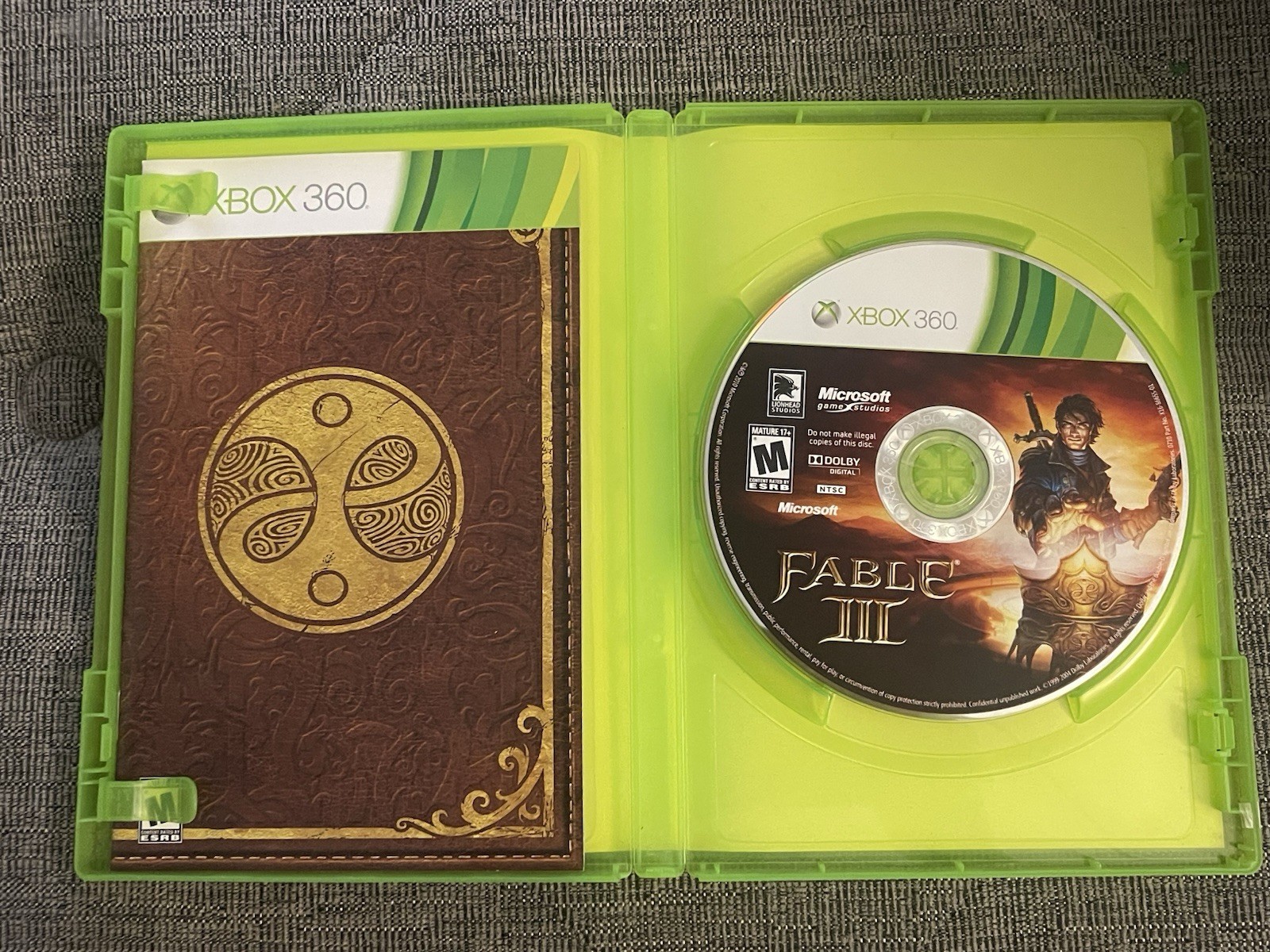 Fable 3 III (Microsoft Xbox 360, 2010) CIB FREE SHIPPING
