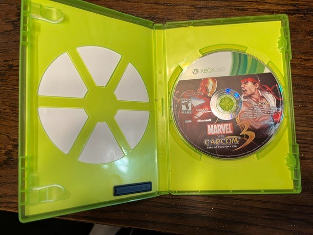 Bundle of Xbox 360 games 2 shooters and 3 fighting games, used, good condition