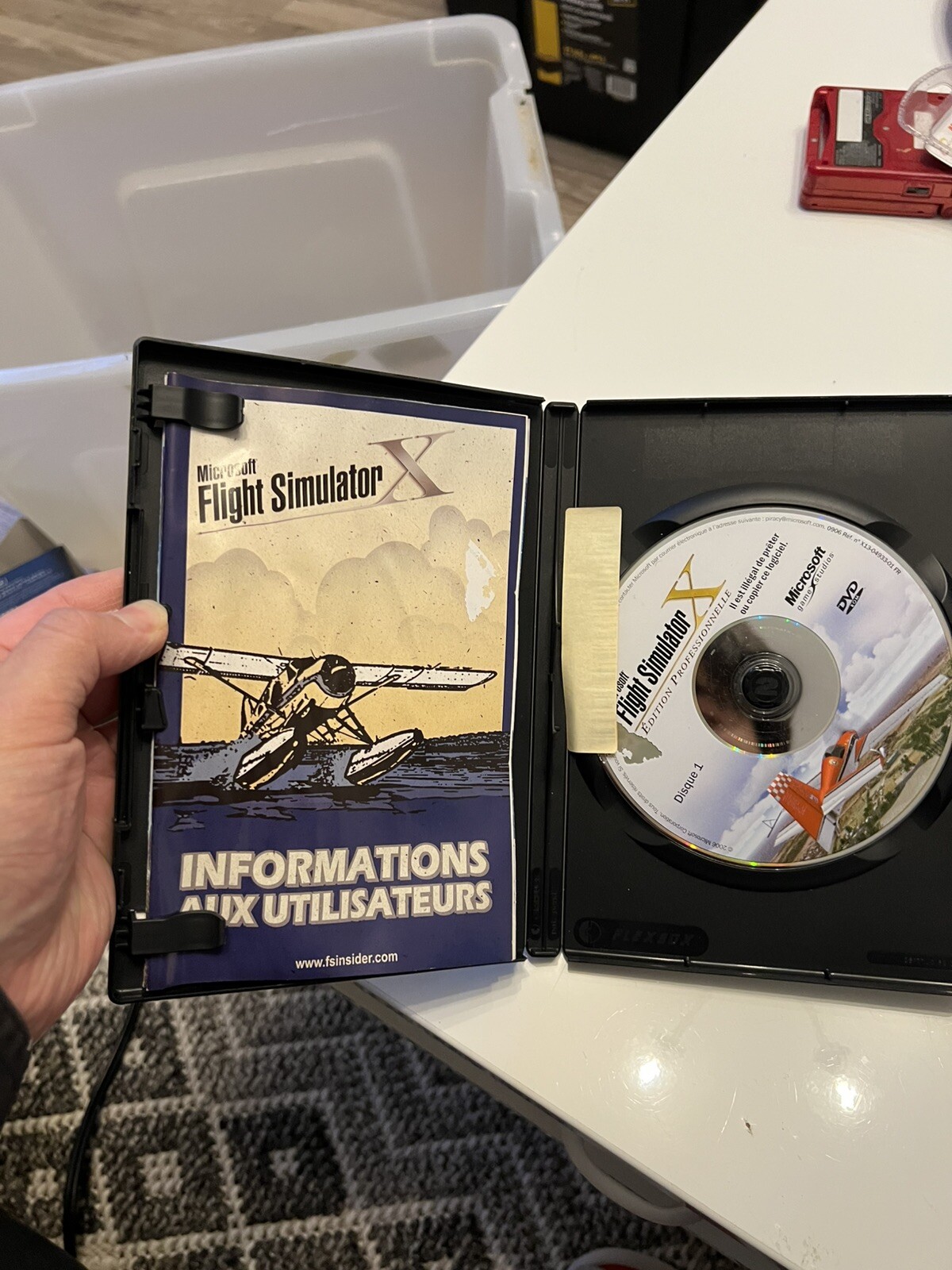 Microsoft Flight Simulator X Deluxe Edition (PC DVD 2006) Windows with Key