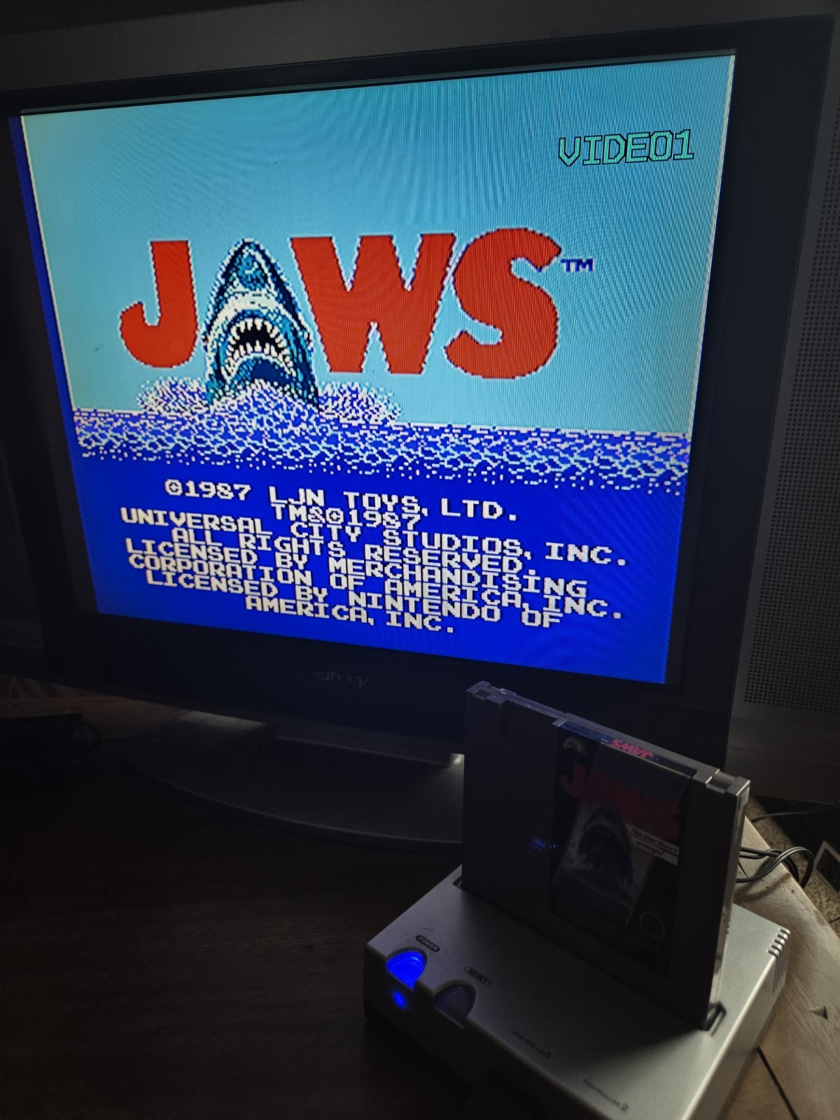 Jaws Nintendo NES Game Authentic TESTED W/ Case