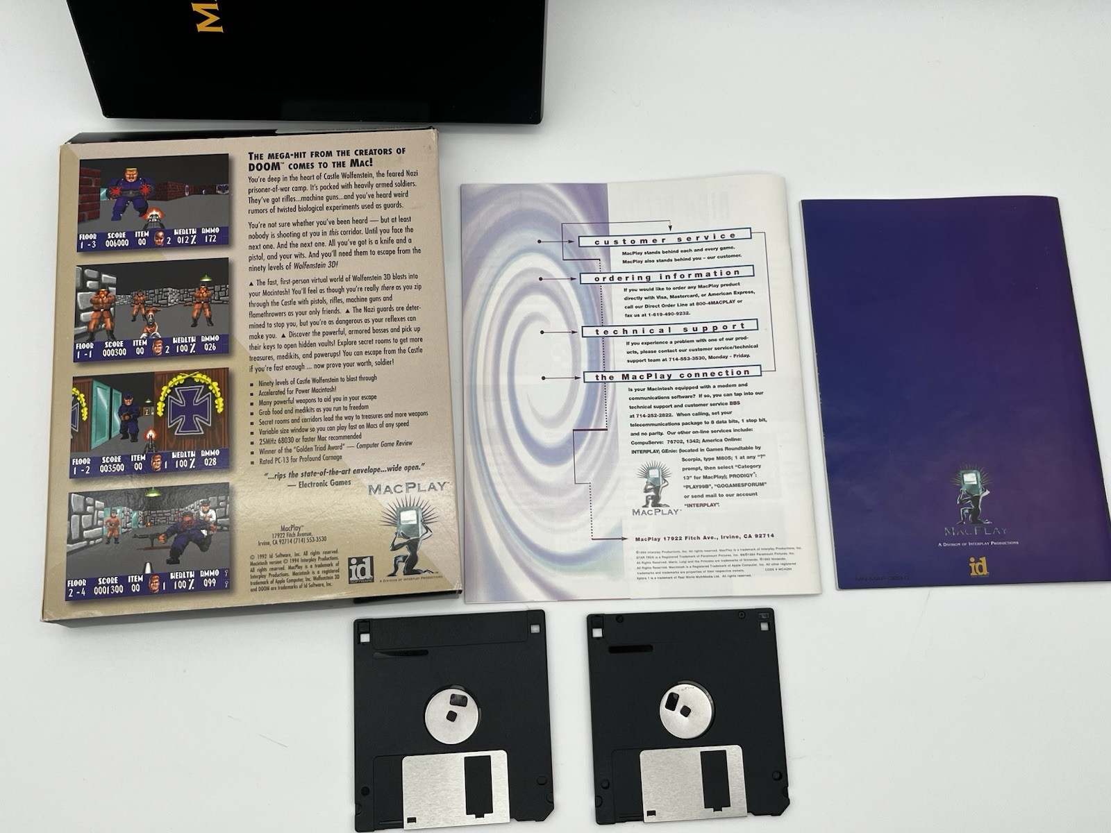 Wolfenstein 3D MacPlay Apple Macintosh System 7 Video Game 3.5″ Disks Complete