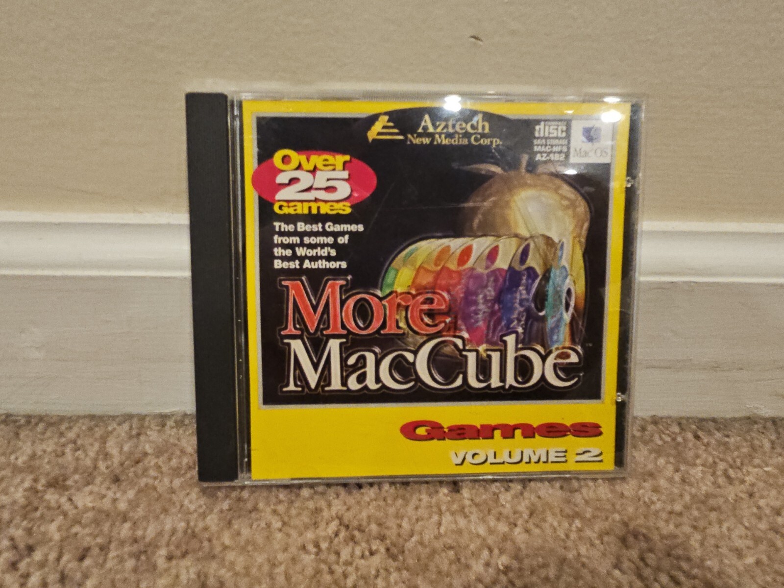 More MacCube (Apple, 1998) Aztech