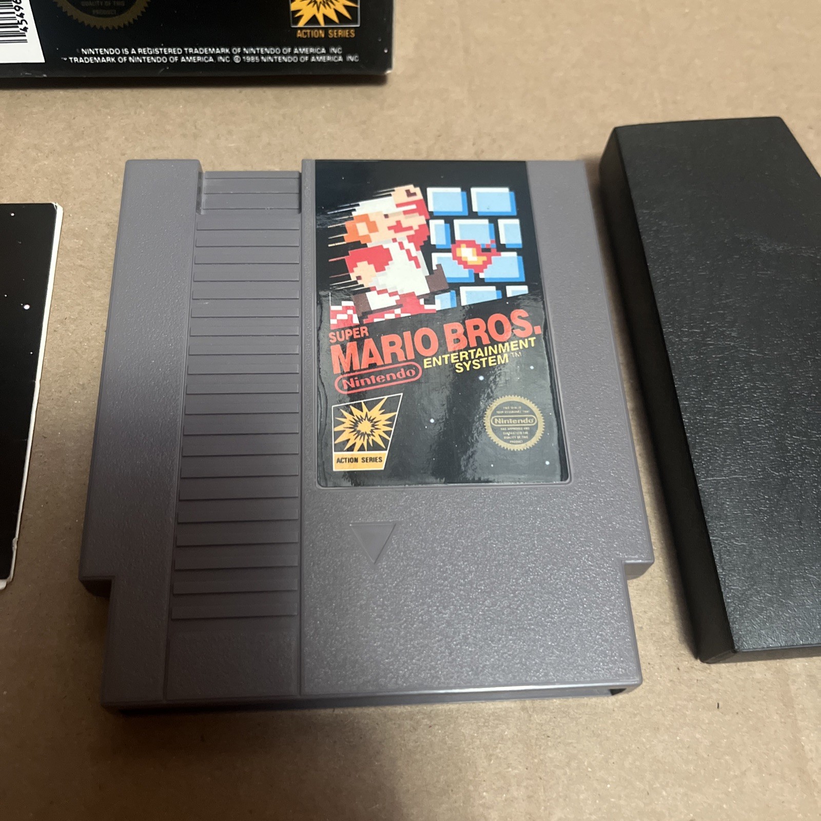 Super Mario Bros. NES Game Box Manual 5 Screw.