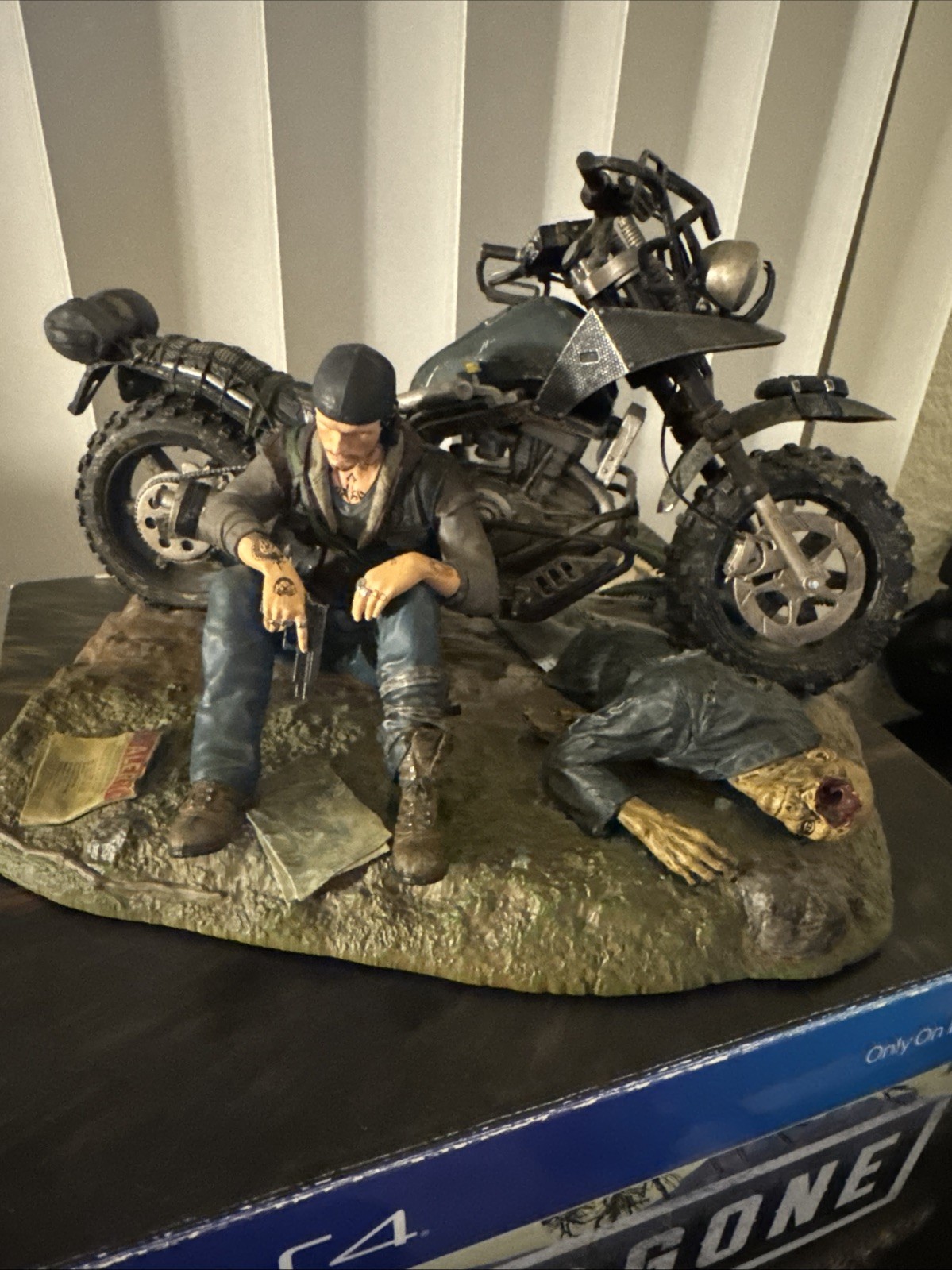 Days Gone Collectors Edition PlayStation 4. Box and Statue Only