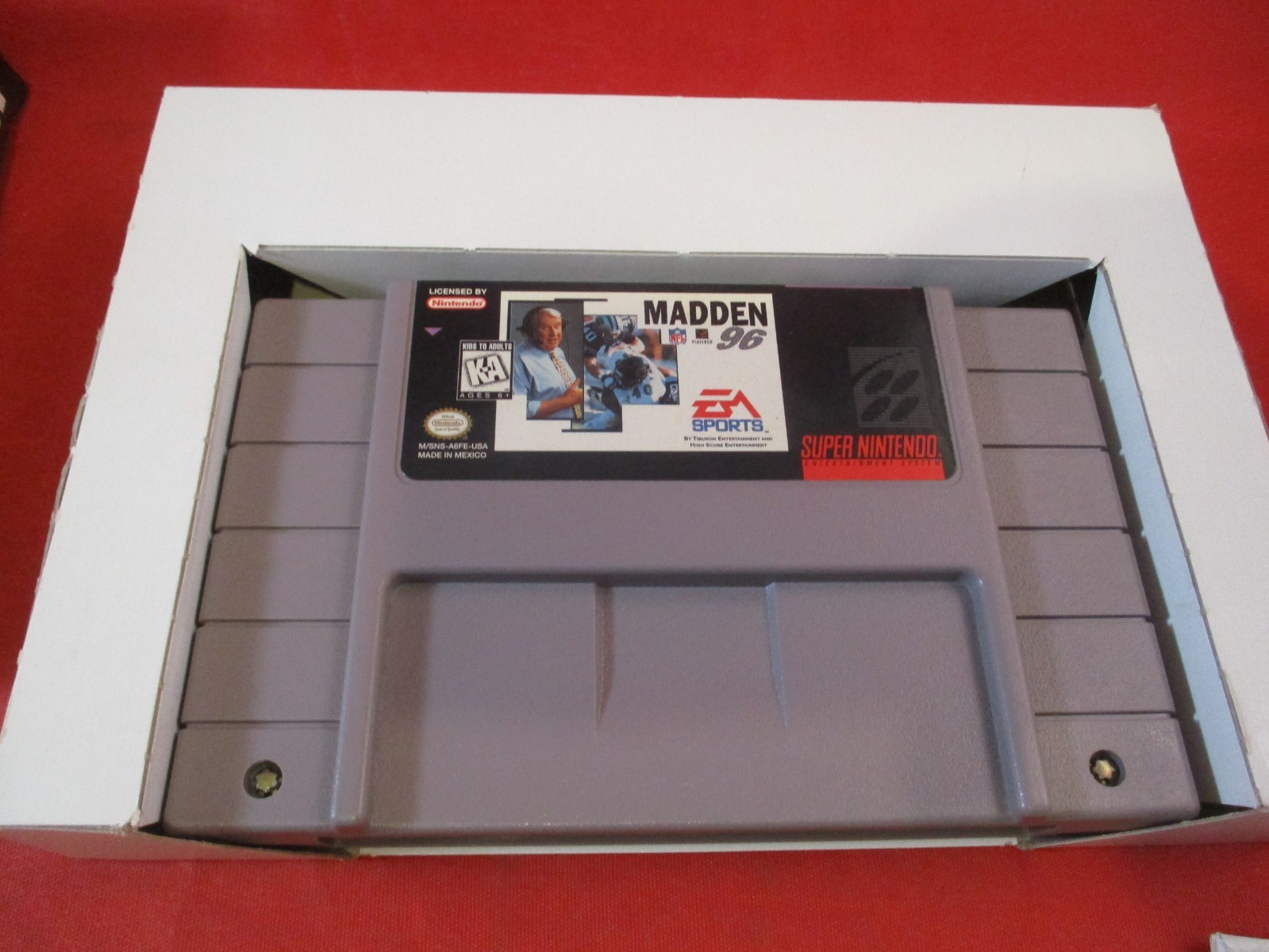 Madden 96 (Super Nintendo SNES) COMPLETE w/ Box manual game WORKS! 1996