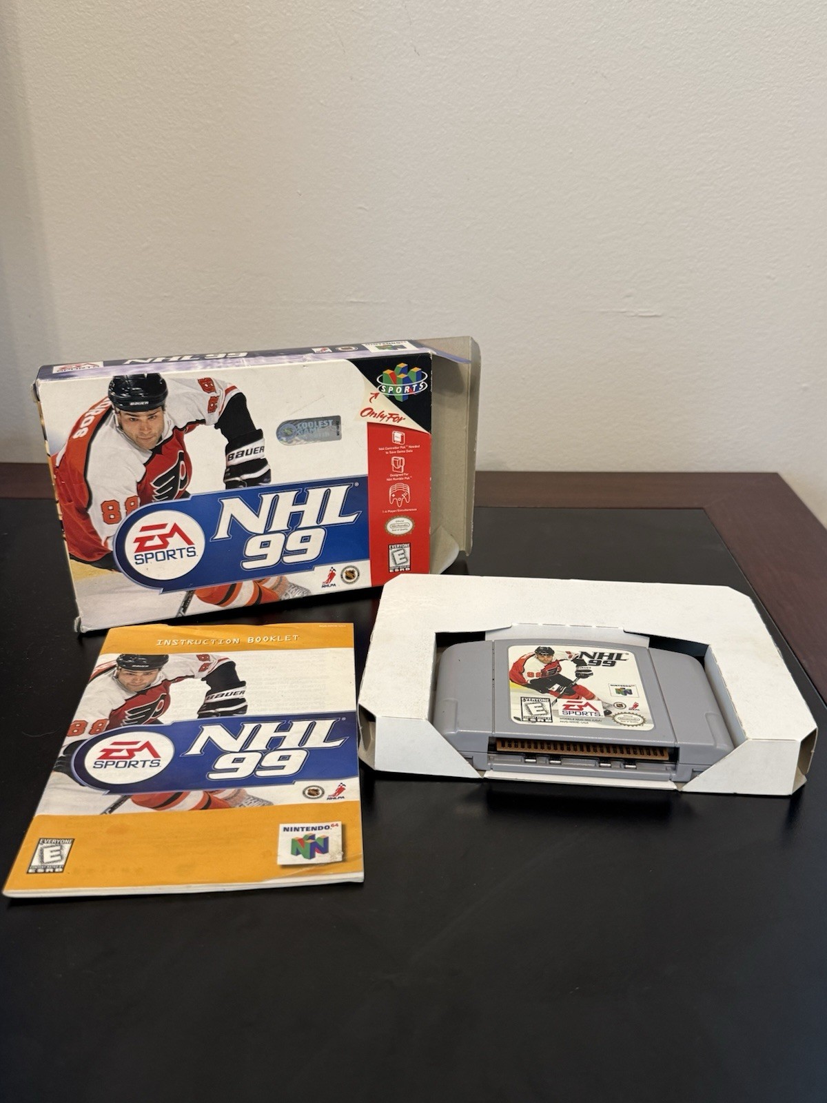 NHL 99 Hockey Nintendo 64 N64 CIB Complete In Box With Manual Authentic Tested