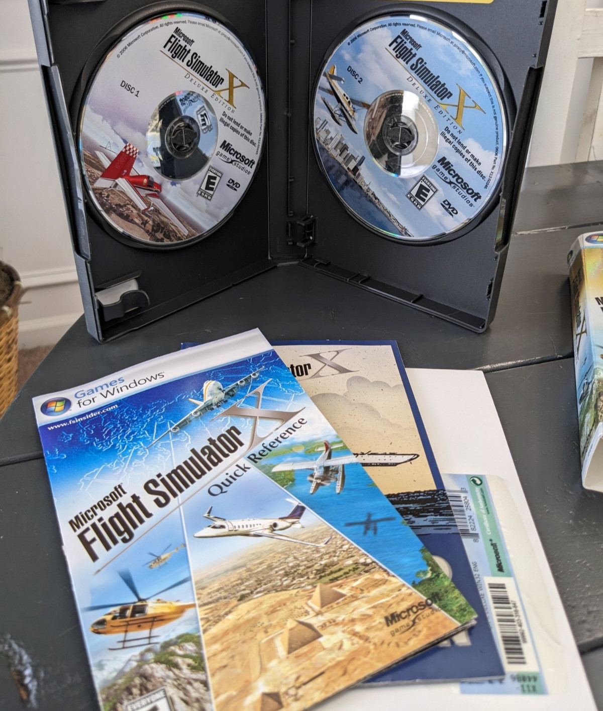 Flight Simulator X : Deluxe Edition (PC, Windows, 2006) 2 DVD – Manual & Key
