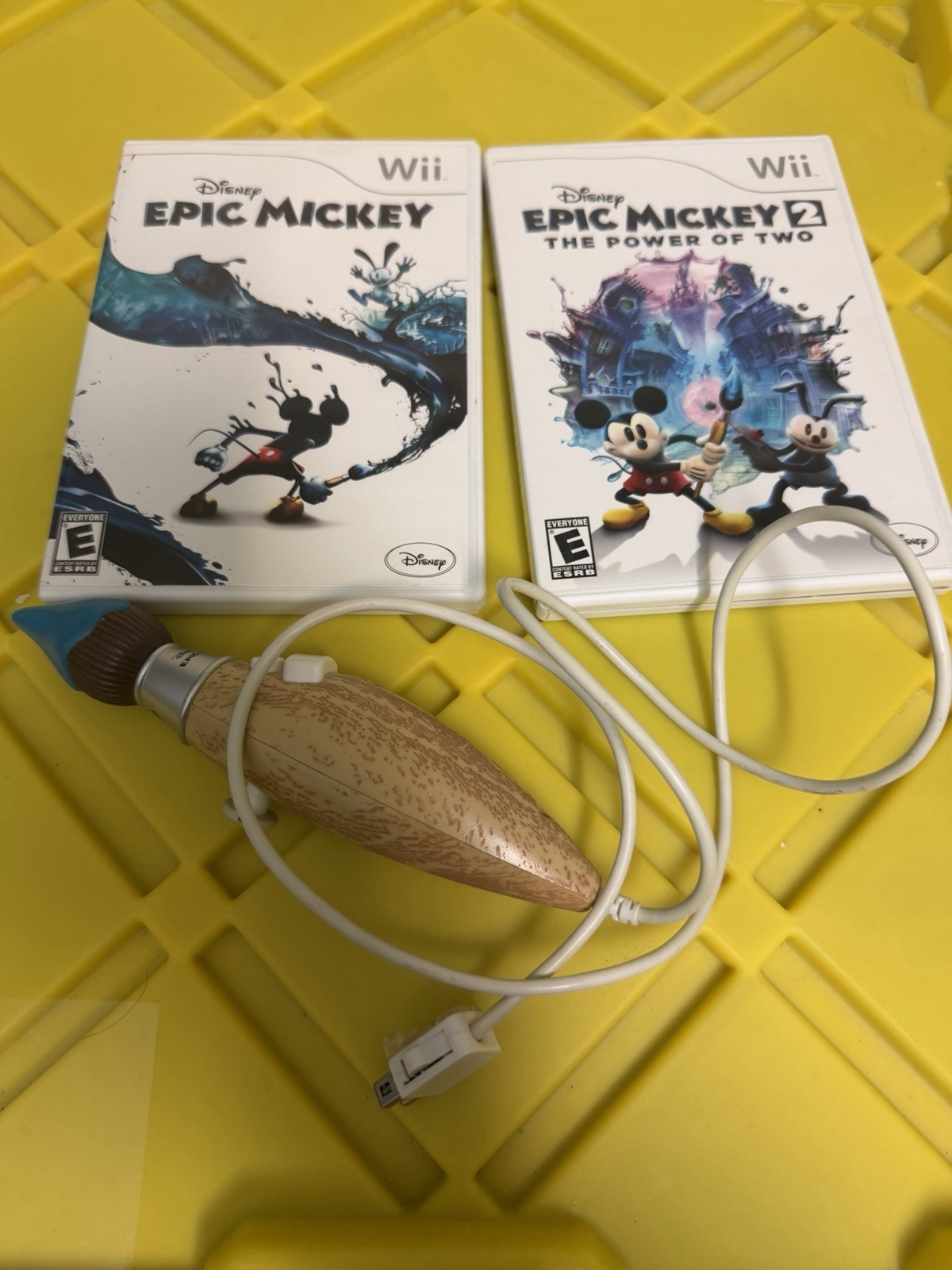 Nintendo Wii: Epic Mickey + Epic Mickey Controller