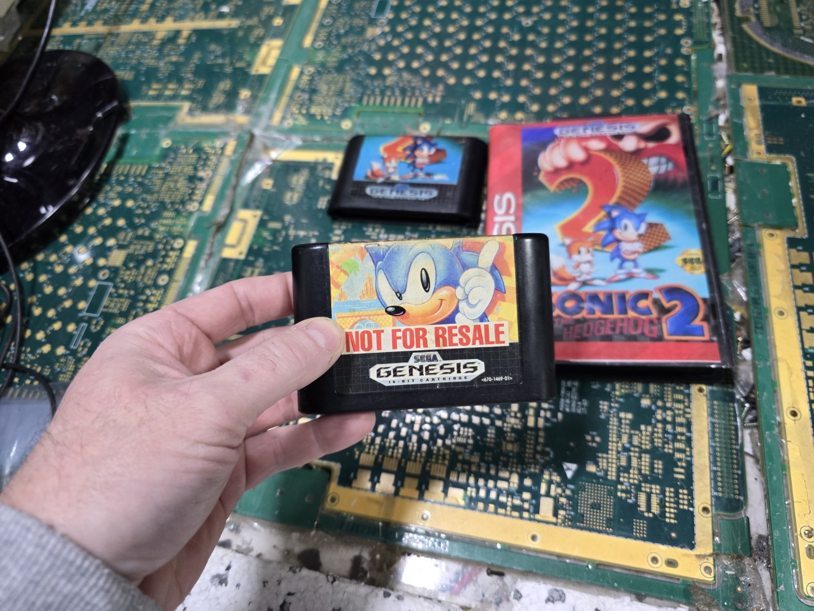 Sonic the Hedgehog 2 Sega Genesis x 2 & Original-UNTESTED- 1-CASE w/MANUAL-SEE