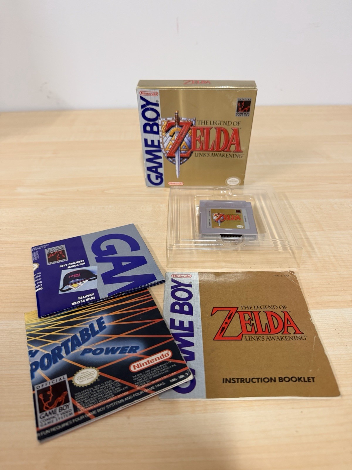 The Legend of Zelda Link’s Awakening – Nintendo Game Boy – CIB Box Manual Cart