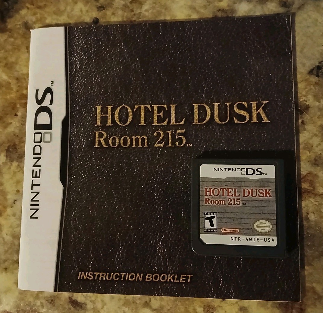Hotel Dusk Room 215 (Nintendo DS) Game Cartridge w/manual Tested