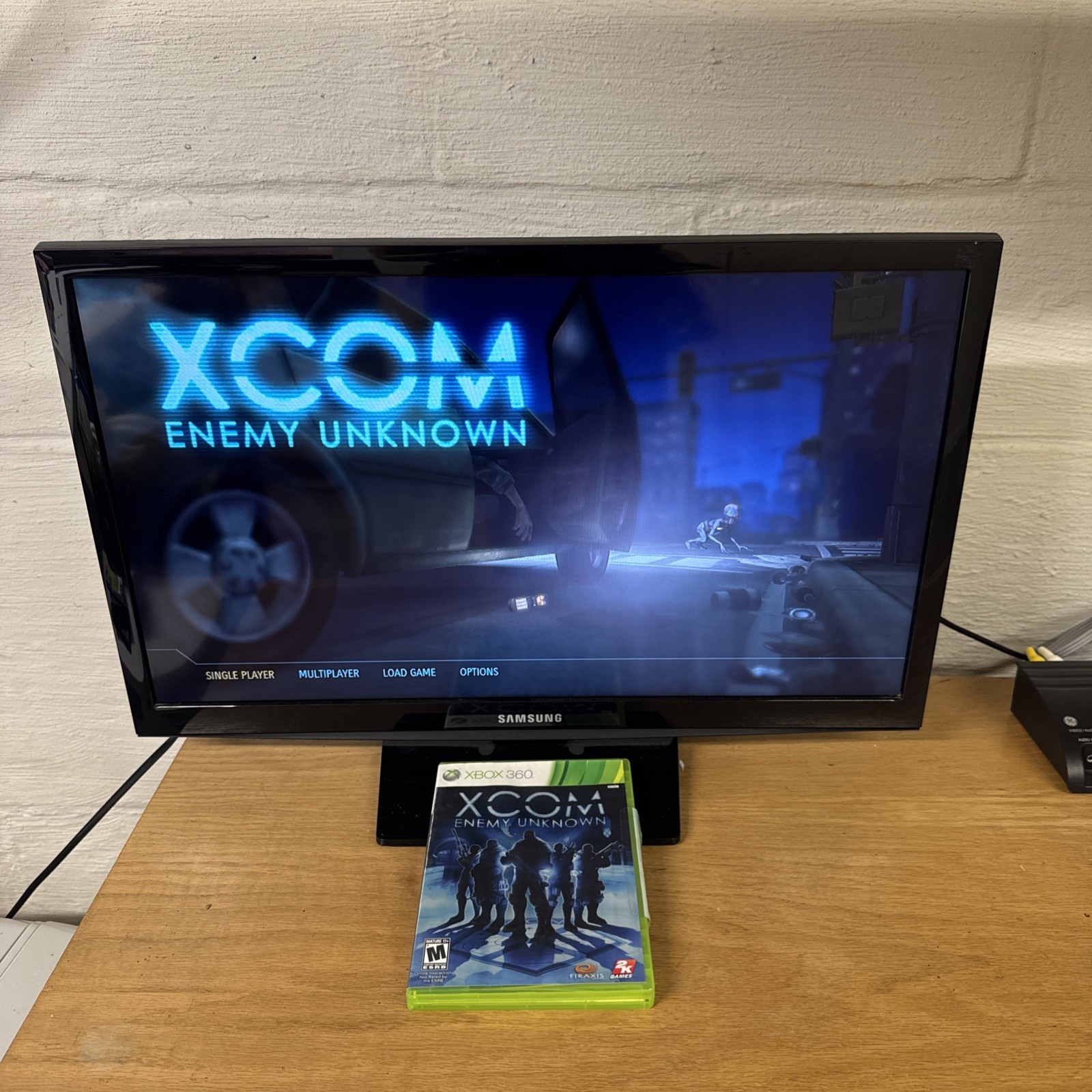XCOM Enemy Unknown Xbox 360 Complete CIB Tested