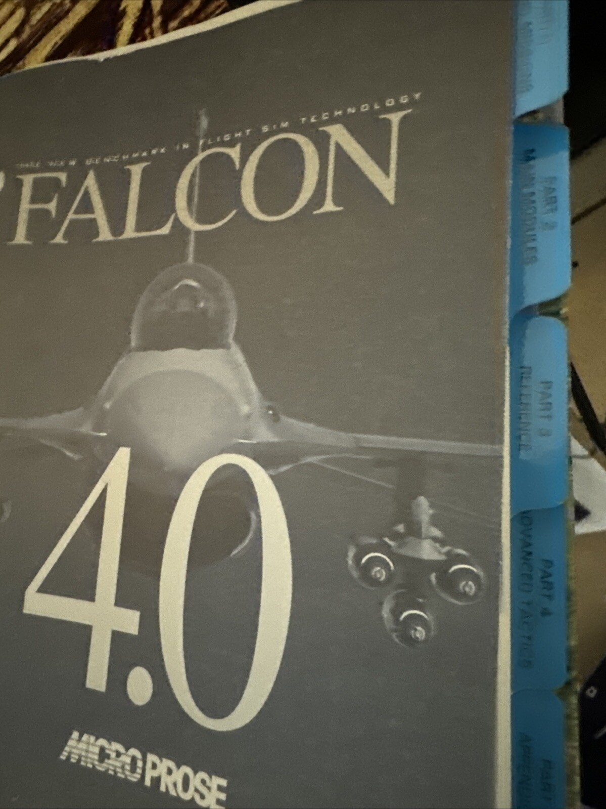 MicroProse Falcon 4.0 Flight Simulator-Squadron Leader Spec. Ed. Binder-complete