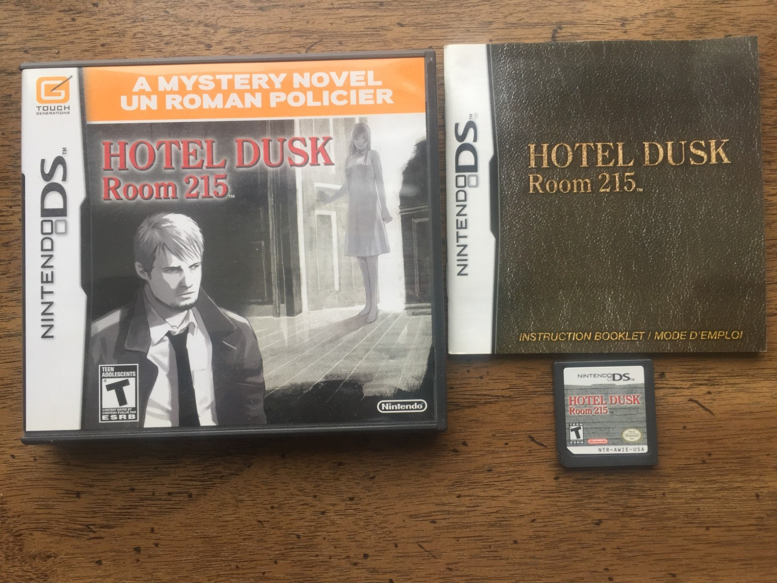 HOTEL DUSK Room 215 Nintendo DS cart, case and manual