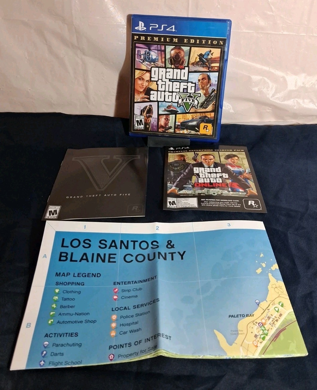 Grand Theft Auto V [Premium Edition] CIB W/Map