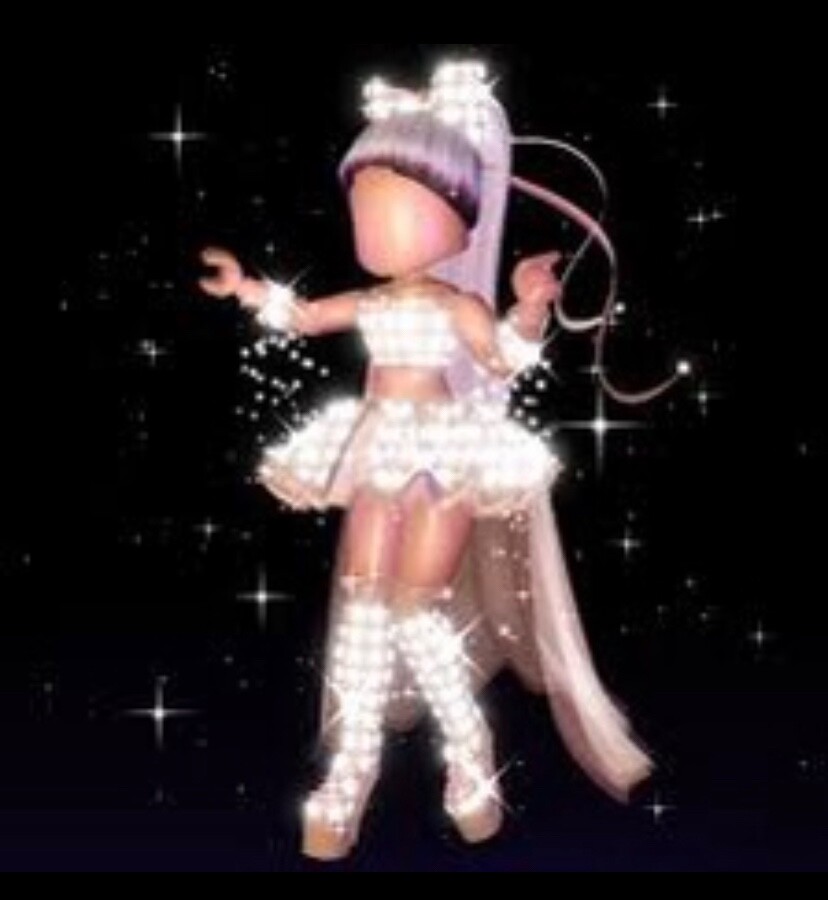 Happy new years 🎊🎉🥳 midnight strike set Royale high.   