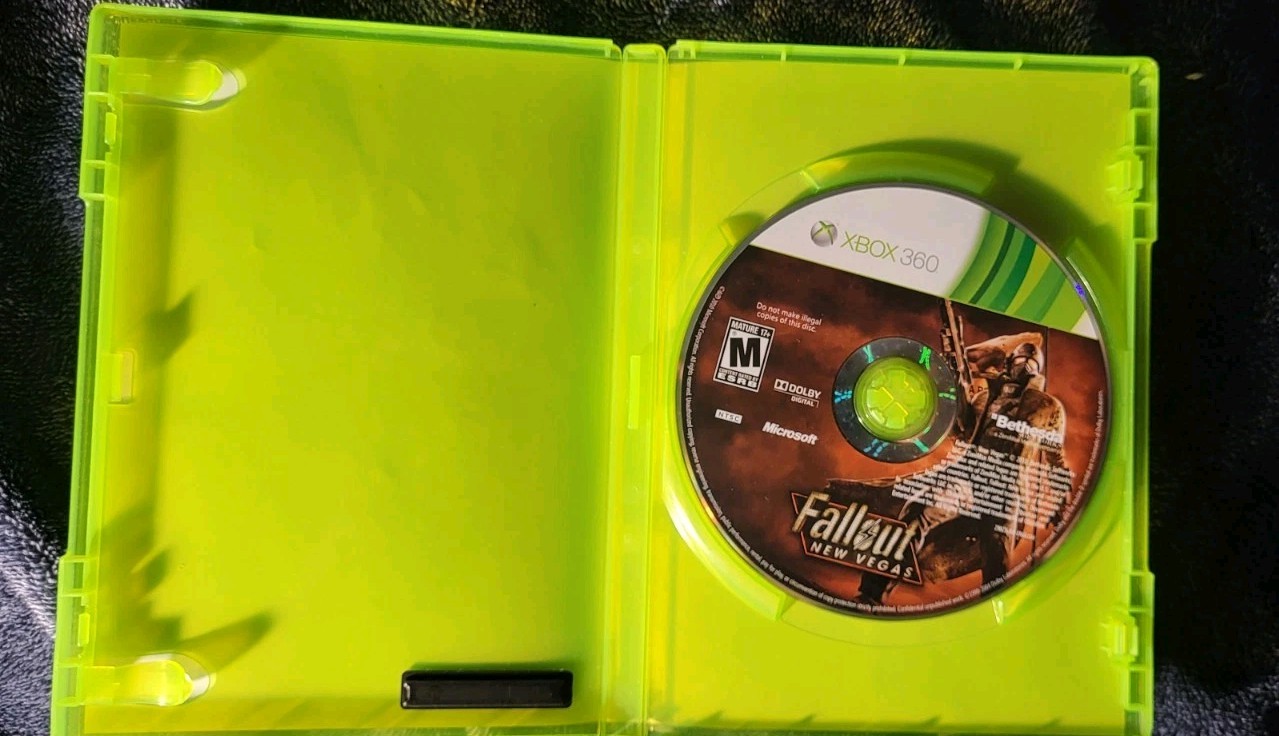 Fallout 3 & Fallout New Vegas, Assassin Creed 2 Resident Evil 5, Xbox 360 Lot