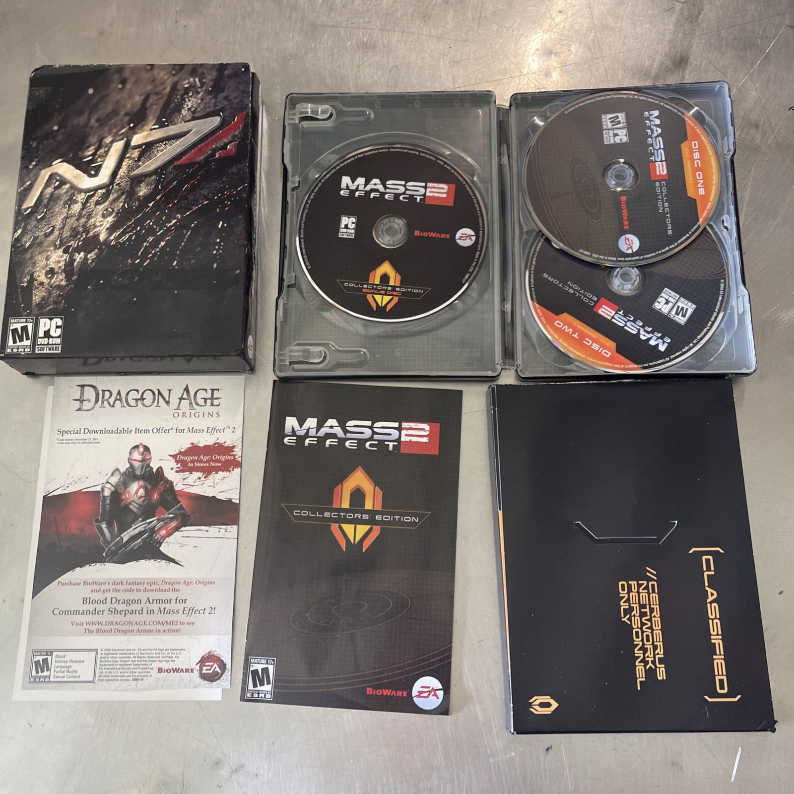 Mass Effect 2 – Collector’s Edition Steelbook PC DVD-ROM Manual & Book