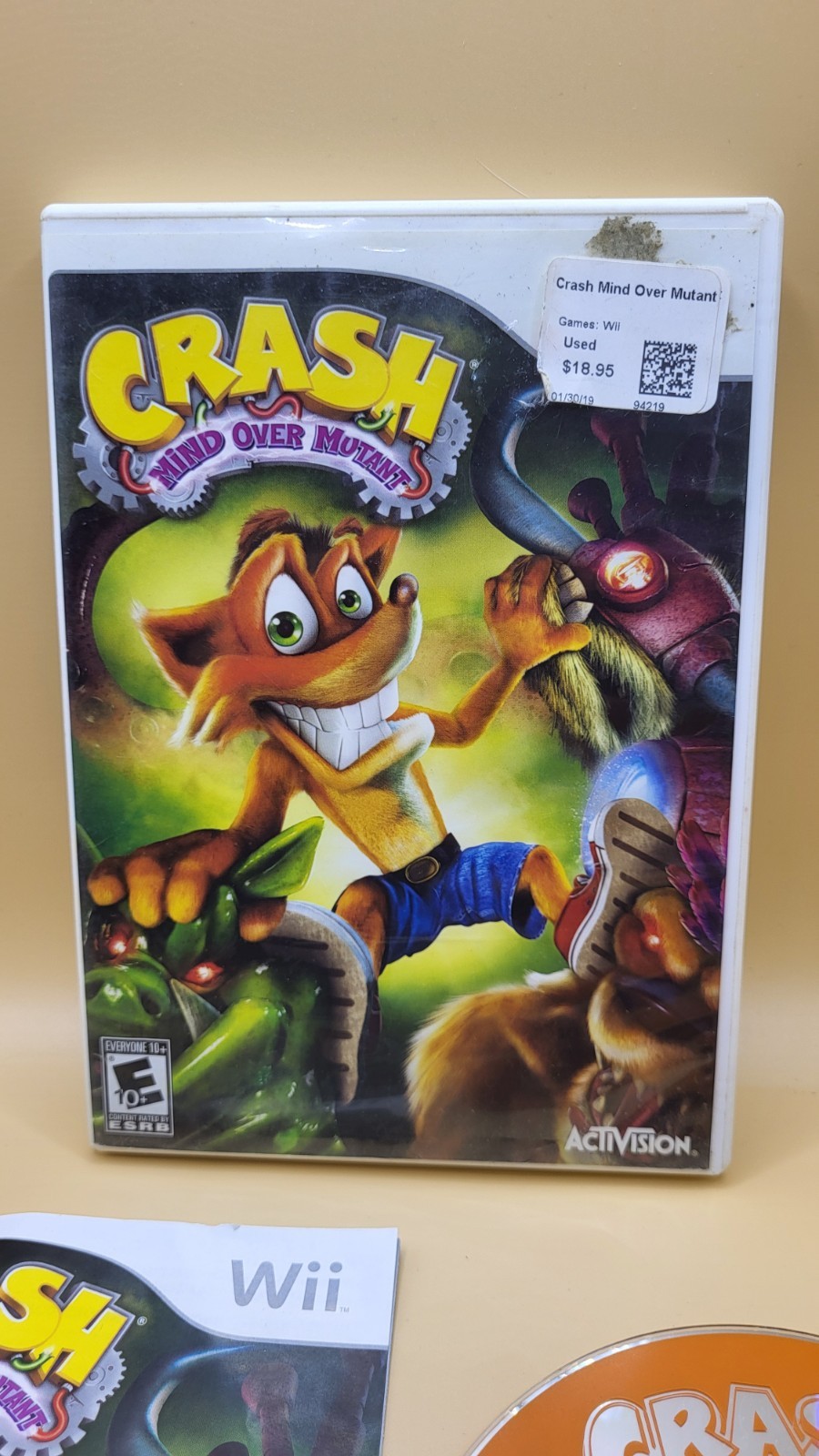 Crash: Mind Over Mutant (Nintendo Wii, 2008) CIB With Manual