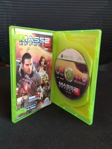 Mass Effect 2 (Microsoft Xbox 360, 2010) 2 Discs