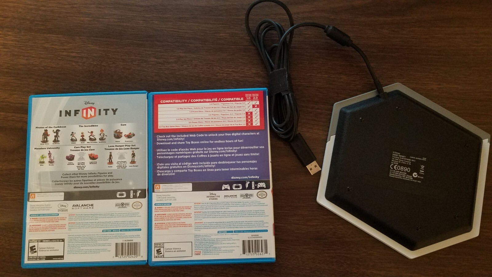 Disney Infinity Bundle Lot 1.0 2.0 & USB Portal Figure Base Nintendo Wii U 2014