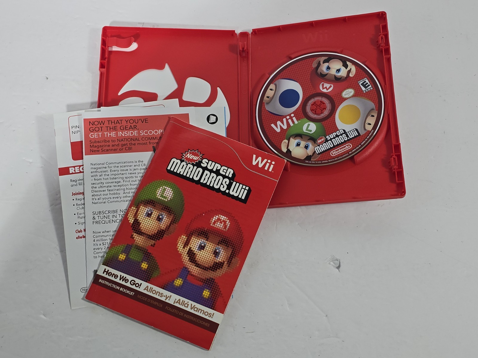 New Super Mario Bros (Nintendo Wii, 2008) CIB Complete Tested