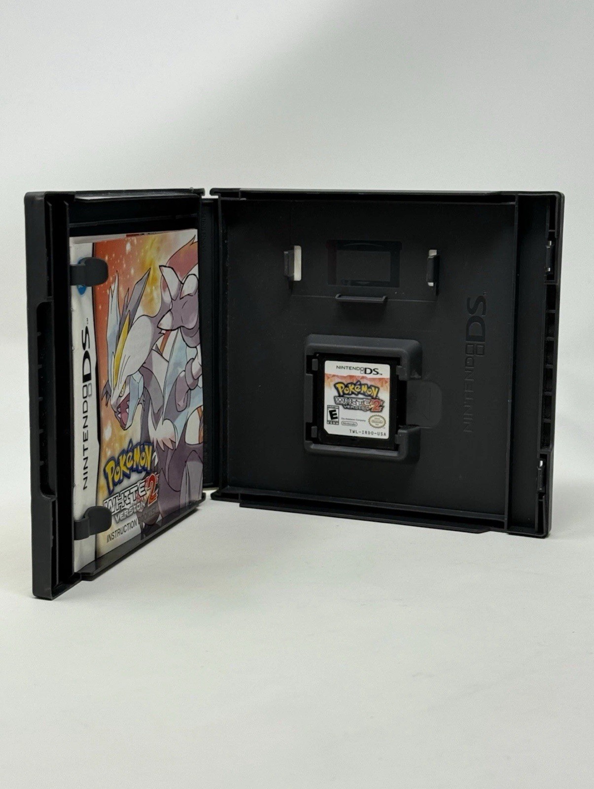 Unlocked Authentic Pokemon White 2 Nintendo DS Complete CIB | 649 SHINY Pokemon