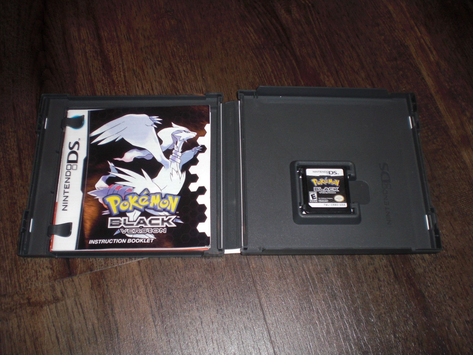 Pokemon Black Version 1 AUTHENTIC GENUINE Nintendo DS 3DS 2DS XL COMPLETE CIB
