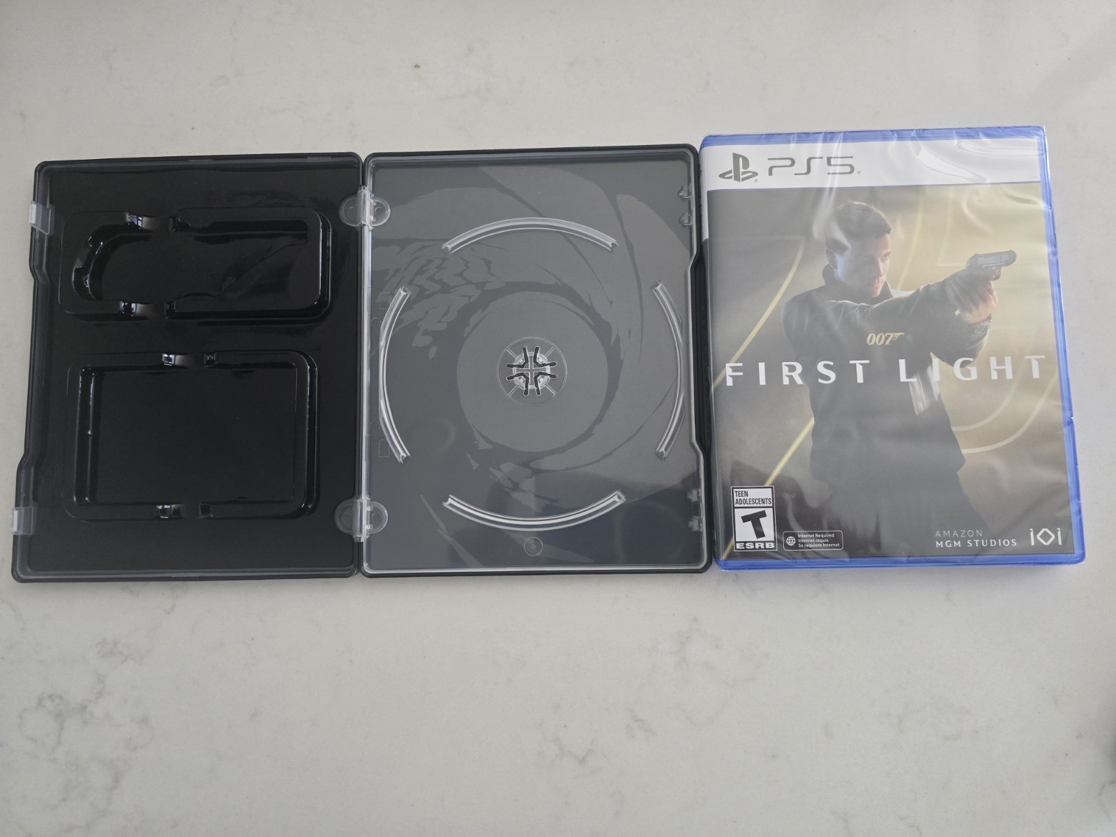 007 First Light Physical Game with Steelbook (brand new)