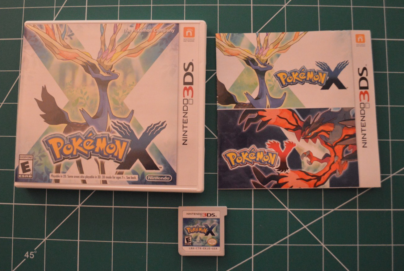 Pokémon X (Nintendo 3DS, 2013) *Adult Owned*