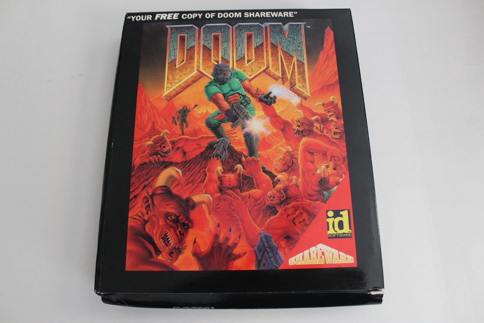 DOOM SHAREWARE 1993 Big Box 3.5″ Diskettes Id Software GT Interactive PC Game