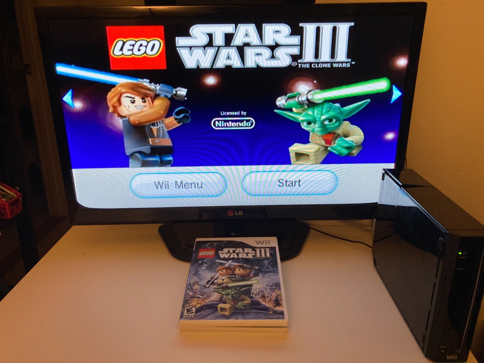 Lego Star Wars III: The Clone Wars Nintendo Wii, 2011 Pre-Owned Tested