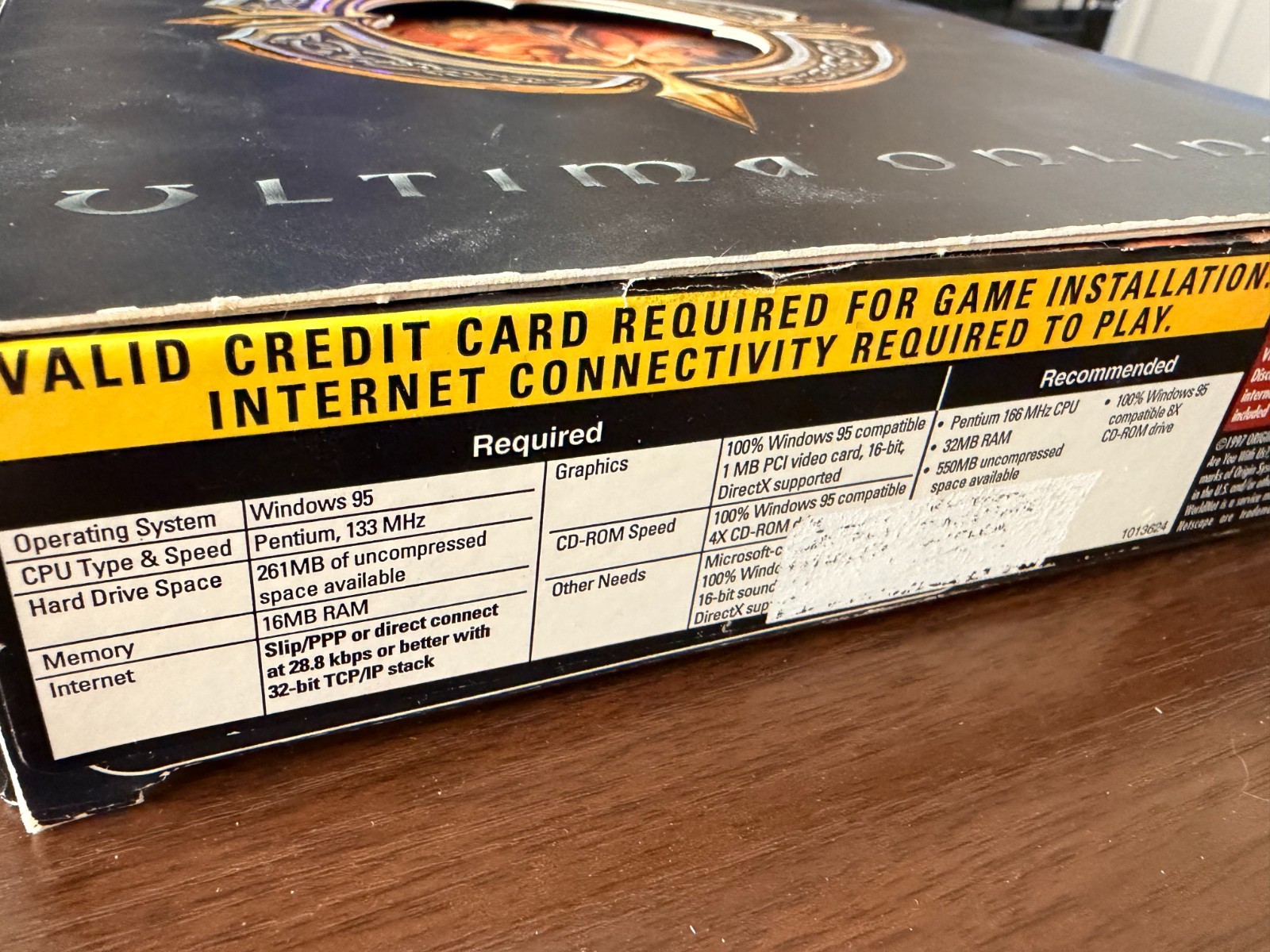 Ultima Online Big Box PC w/ Cloth Map, Pewter Pin & CD – Missing Manual