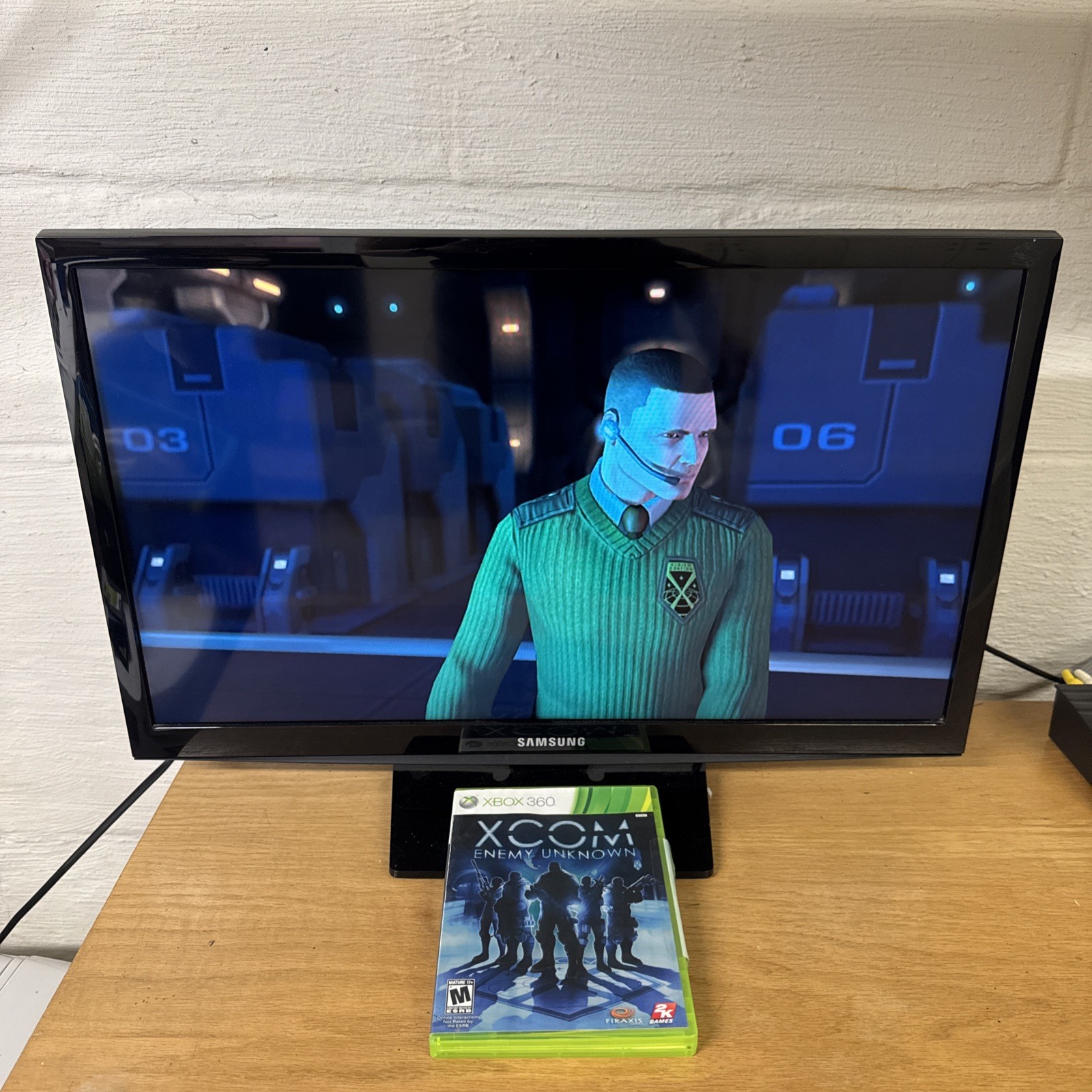 XCOM Enemy Unknown Xbox 360 Complete CIB Tested