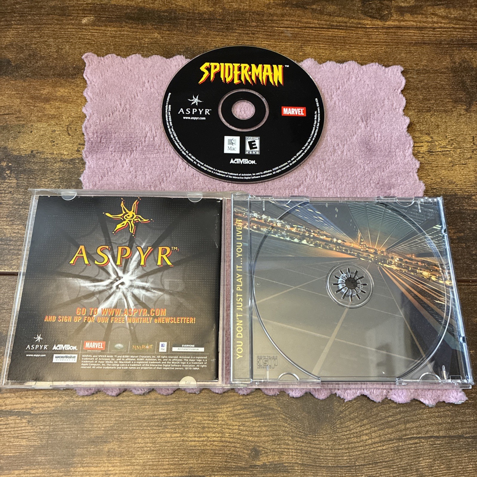 Spider-Man CD-ROM Game Activision for Mac OS 8.6 OSX Comes with Manual
