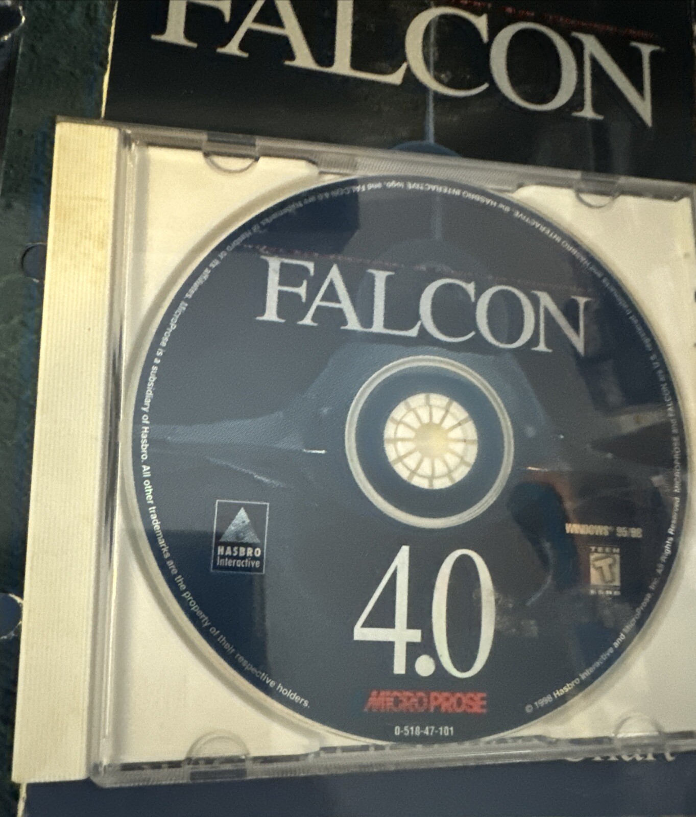 MicroProse Falcon 4.0 Flight Simulator-Squadron Leader Spec. Ed. Binder-complete
