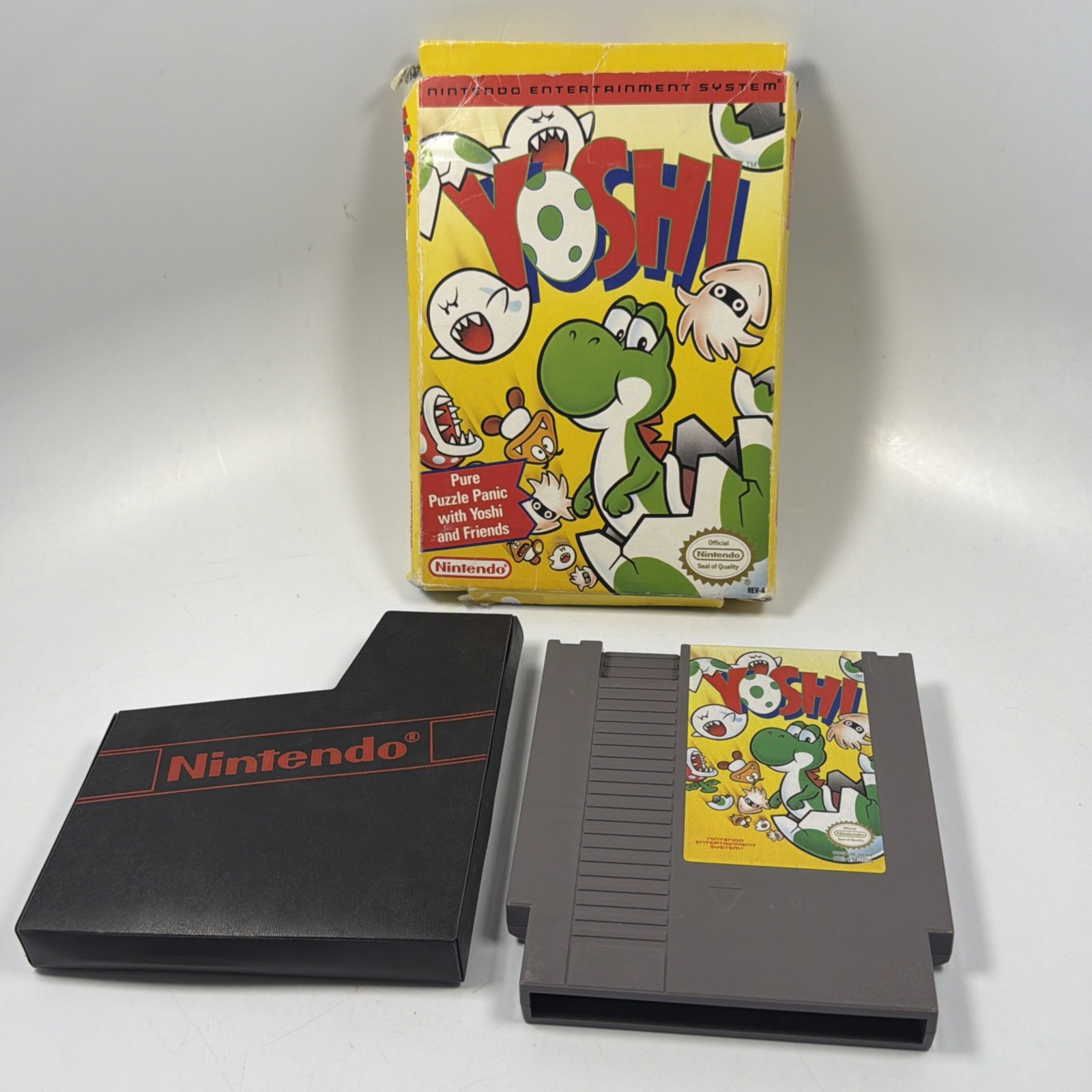 Yoshi Nintendo Entertainment System 1992 NES Game Cartridge & Box Tested